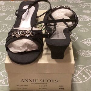 Ladies Black Dress Shoes size 10ww